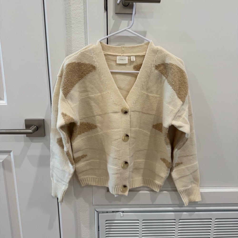 Worn Once: Sz XS CYRUS Cream and Tan Geometric Women's Sweater Cardigan
